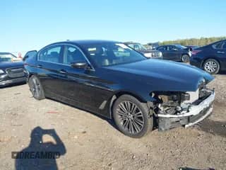 2018 BMW 5 Series 530i xDrive с VIN WBAJA7C5XJWA72825, выставлен на аукционе IAAI как лот 43426324 с пробегом 118 711 миль миль и . История ставок и продаж доступна на DreamBid. Изображение 1.