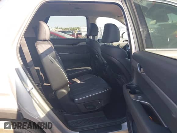 2025 Hyundai Palisade SEL with VIN KM8R24GE5SU882333, listed as a IAAI auction lot 43525790 with 16,371 mi miles and . Bid and sale history available at DreamBid. Image 8.