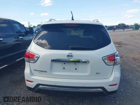 2013 Nissan Pathfinder SL with VIN 5N1AR2MN8DC634202, listed as a IAAI auction lot 42333625 with 183,994 mi miles and . Bid and sale history available at DreamBid. Image 16.