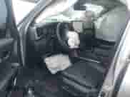 2024 Toyota Tundra Limited z VIN 5TFJA5DB2RX216804, wystawiony jako IAAI lot #42913960 z przebiegiem 13 394 mil mil oraz . Historia ofert i sprzedaży dostępna na DreamBid. Obrazek 5.