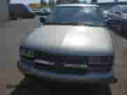 1999 Chevrolet S-10 LS z VIN 1GCCS1444XK127262, wystawiony jako Copart lot #70776215 z przebiegiem 368 677 mil mil oraz Szkoda całkowita • Salvage title. Historia ofert i sprzedaży dostępna na DreamBid. Obrazek 5.