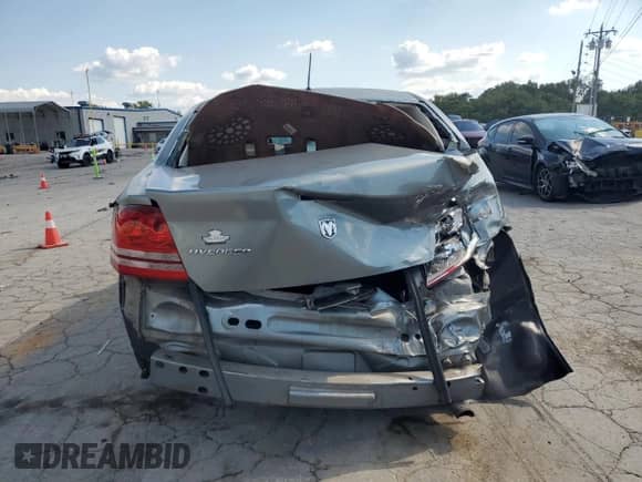 2008 Dodge Avenger SE with VIN 1B3LC46K68N628021, listed as a Copart auction lot 69295685 with 184,704 mi miles and Clean title. Bid and sale history available at DreamBid. Image 6.