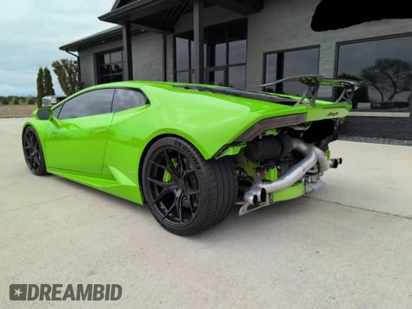 2015 Lamborghini Huracan с VIN ZHWUC1ZF7FLA03405, выставлен на аукционе Copart как лот 57724465 с пробегом 31 953 миль миль и Чистый • Clean title. История ставок и продаж доступна на DreamBid. Изображение 3.