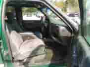 1999 Chevrolet Blazer LT z VIN 1GNDT13W3X2137471, wystawiony jako IAAI lot #42847738 z przebiegiem 97 418 mil mil oraz . Historia ofert i sprzedaży dostępna na DreamBid. Obrazek 5.