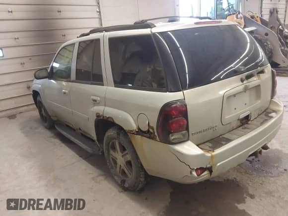 2007 Chevrolet TrailBlazer LT с VIN 1GNDT13S872145515, выставлен на аукционе IAAI как лот 41256773 с пробегом 298 015 миль миль и . История ставок и продаж доступна на DreamBid. Изображение 3.