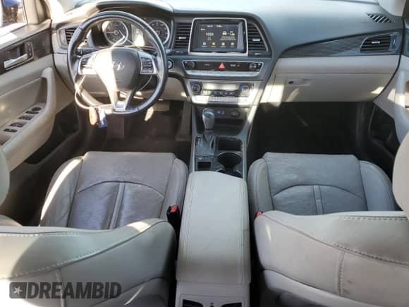 2018 Hyundai Sonata Limited with VIN 5NPE34AF4JH656987, listed as a Copart auction lot 81900225 with 111,947 mi miles and Salvage title. Bid and sale history available at DreamBid. Image 8.