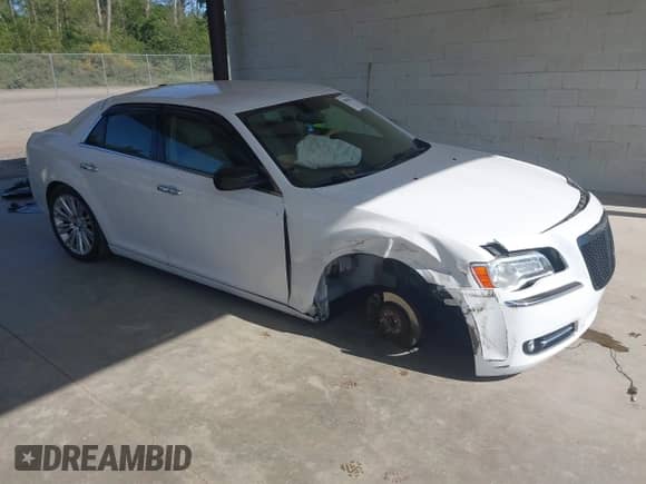 2013 Chrysler 300 C with VIN 2C3CCAET4DH504862, listed as a IAAI auction lot 42403456 with 77,468 mi miles and . Bid and sale history available at DreamBid. Image 1.