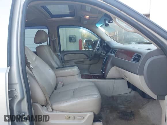 2011 Chevrolet Tahoe LTZ with VIN 1GNSCCE06BR334632, listed as a IAAI auction lot 43493090 with 166,769 mi miles and . Bid and sale history available at DreamBid. Image 5.