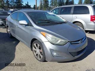 2013 Hyundai Elantra GLS z VIN KMHDH4AE7DU933674, wystawiony jako IAAI lot #41552065 z przebiegiem 129 619 mil mil oraz . Historia ofert i sprzedaży dostępna na DreamBid. Obrazek 1.