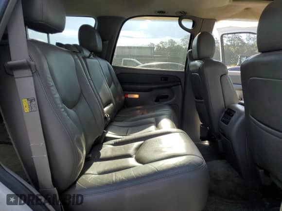 2003 Chevrolet Tahoe LT with VIN 1GNEC13Z63R105243, listed as a Copart auction lot 71419035 with 328,362 mi miles and Salvage title. Bid and sale history available at DreamBid. Image 11.