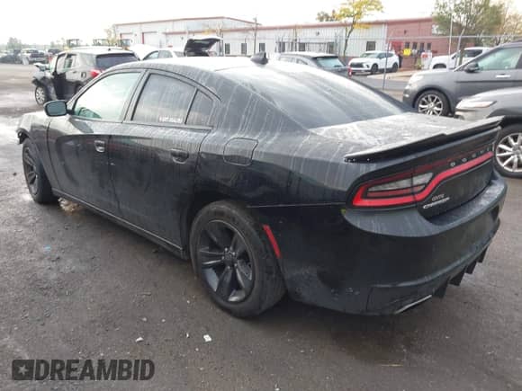 2016 Dodge Charger SXT with VIN 2C3CDXHG9GH258006, listed as a IAAI auction lot 43260378 with 175,305 mi miles and . Bid and sale history available at DreamBid. Image 3.