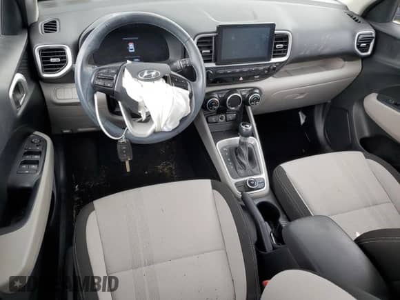 2023 Hyundai Venue SEL с VIN KMHRC8A33PU268044, выставлен на аукционе Copart как лот 70456405 с пробегом 22 083 миль миль и Списание • Salvage title. История ставок и продаж доступна на DreamBid. Изображение 8.