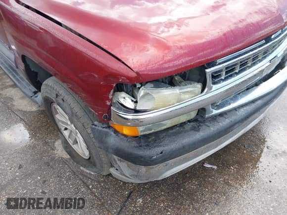 2002 Chevrolet Tahoe LS z VIN 1GNEC13Z12R170421, wystawiony jako IAAI lot #43265316 z przebiegiem 319 576 mil mil oraz . Historia ofert i sprzedaży dostępna na DreamBid. Obrazek 6.