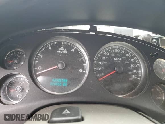 2007 Chevrolet Tahoe LT с VIN 1GNFC130X7J118958, выставлен на аукционе Copart как лот 47381484 с пробегом 323 456 миль миль и На запчасти • Non repairable. История ставок и продаж доступна на DreamBid. Изображение 9.