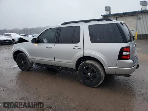 2010 Ford Explorer with VIN 1FMEU7D83AUA09672, listed as a Copart auction lot 85419714 with 145,294 mi miles and Salvage title. Bid and sale history available at DreamBid. Image 2.
