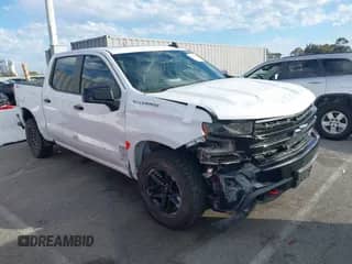 2022 Chevrolet Silverado 1500 LT Trail Boss z VIN 1GCPYFED5NZ154342, wystawiony jako IAAI lot #43514367 z przebiegiem 38 088 mil mil oraz . Historia ofert i sprzedaży dostępna na DreamBid. Obrazek 1.