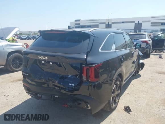 2025 Kia Sorento EX with VIN KNDRHDJG1S5355400, listed as a IAAI auction lot 43138830 with 3,932 mi miles and . Bid and sale history available at DreamBid. Image 4.