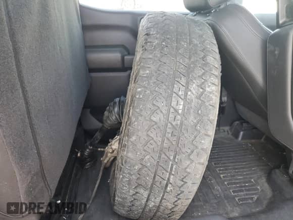 2024 Chevrolet Silverado 1500 Work Truck z VIN 3GCUDAED8RG158604, wystawiony jako Copart lot #57503975 z przebiegiem 31 076 mil mil oraz Szkoda całkowita • Salvage title. Historia ofert i sprzedaży dostępna na DreamBid. Obrazek 12.