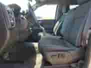 2020 Chevrolet Silverado 1500 LT z VIN 3GCPYDEKXLG310620, wystawiony jako Copart lot #53362245 z przebiegiem 135 535 mil mil oraz Szkoda całkowita • Salvage title. Historia ofert i sprzedaży dostępna na DreamBid. Obrazek 7.