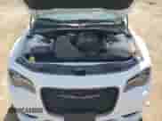 2023 Chrysler 300 Touring L с VIN 2C3CCADG8PH609218, выставлен на аукционе Copart как лот 68277675 с пробегом 5 130 миль миль и Списание • Salvage title. История ставок и продаж доступна на DreamBid. Изображение 11.