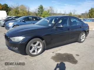 2013 BMW 3 Series 328i xDrive с VIN WBA3B3C56DF532367, выставлен на аукционе Copart как лот 85359155 с пробегом 191 955 миль миль и Списание • Salvage title. История ставок и продаж доступна на DreamBid. Изображение 1.