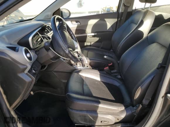 2020 Chevrolet Sonic Premier with VIN 1G1JF5SBXL4113104, listed as a Copart auction lot 90826455 with 104,634 mi miles and Clean title. Bid and sale history available at DreamBid. Image 7.