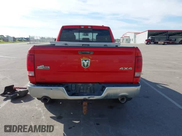2011 Ram 1500 Big Horn z VIN 1D7RV1GT7BS519574, wystawiony jako IAAI lot #43292126 z przebiegiem 178 700 mil mil oraz . Historia ofert i sprzedaży dostępna na DreamBid. Obrazek 17.