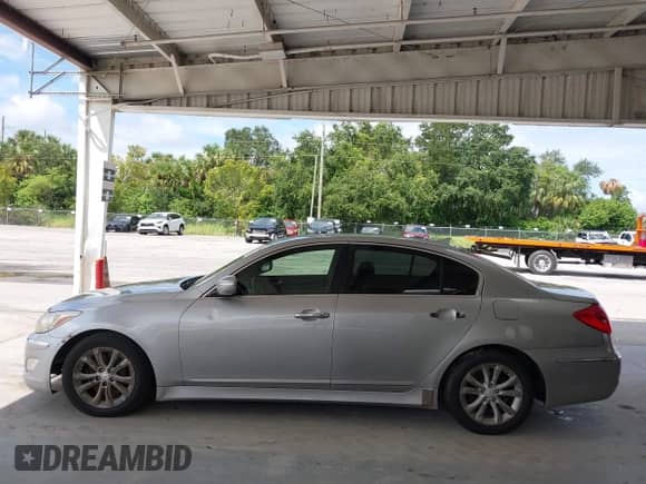2013 Hyundai Genesis 3.8L с VIN KMHGC4DD9DU222363, выставлен на аукционе IAAI как лот 43173539 с пробегом 155 739 миль миль и . История ставок и продаж доступна на DreamBid. Изображение 14.