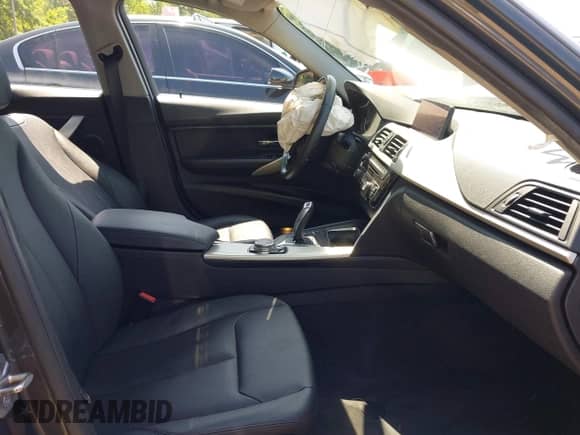 2016 BMW 3 Series 320i xDrive with VIN WBA8A3C52GK689284, listed as a IAAI auction lot 42545512 with 61,174 mi miles and . Bid and sale history available at DreamBid. Image 5.