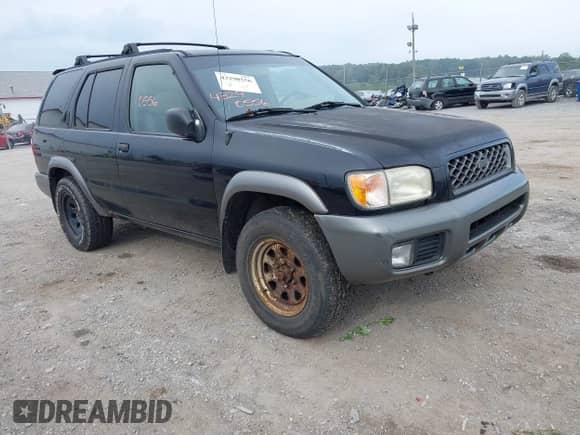 2001 Nissan Pathfinder SE z VIN JN8DR07Y01W502836, wystawiony jako IAAI lot #43290556 z przebiegiem 175 075 mil mil oraz . Historia ofert i sprzedaży dostępna na DreamBid. Obrazek 1.