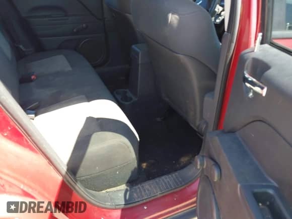 2008 Jeep Compass Sport с VIN 1J8FT47078D664159, выставлен на аукционе IAAI как лот 42632217 с пробегом 199 404 миль миль и . История ставок и продаж доступна на DreamBid. Изображение 8.