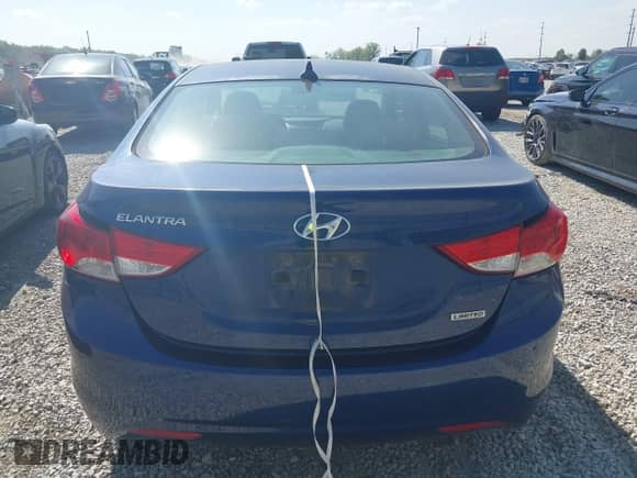 2013 Hyundai Elantra GLS z VIN KMHDH4AE4DU603135, wystawiony jako IAAI lot #43332090 z przebiegiem 222 799 mil mil oraz . Historia ofert i sprzedaży dostępna na DreamBid. Obrazek 16.
