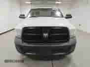 2017 Ram 1500 Tradesman z VIN 3C6JR7DG4HG711175, wystawiony jako Copart lot #50084015 z przebiegiem 152 668 mil mil oraz Czysty tytuł • Clean title. Historia ofert i sprzedaży dostępna na DreamBid. Obrazek 5.