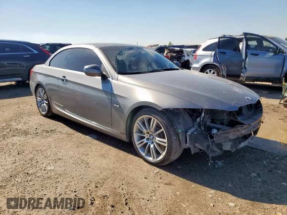 2012 BMW 3 Series 335i с VIN WBADX7C58CE744673, выставлен на аукционе Copart как лот 90449645 с пробегом 124 110 миль миль и Списание • Salvage title. История ставок и продаж доступна на DreamBid. Изображение 4.