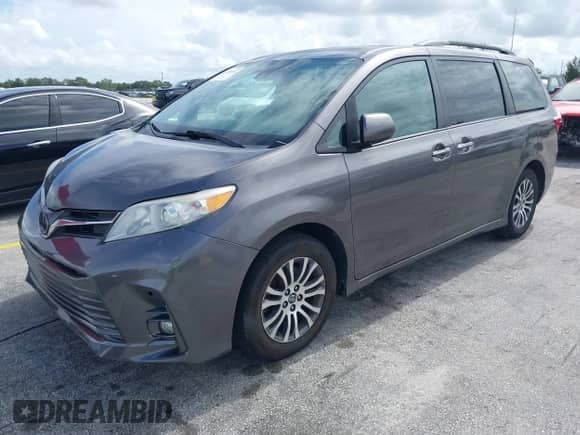 2019 Toyota Sienna XLE Auto Access Seat with VIN 5TDYZ3DC3KS980743, listed as a IAAI auction lot 42753501 with 147,122 mi miles and . Bid and sale history available at DreamBid. Image 2.
