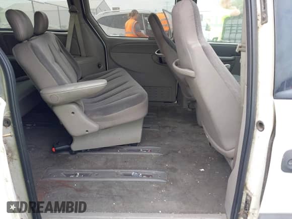 2003 Dodge Caravan SE with VIN 1D4GP24333B236812, listed as a IAAI auction lot 43064515 with 189,467 mi miles and . Bid and sale history available at DreamBid. Image 8.