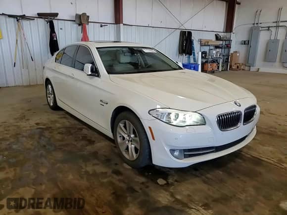 2012 BMW 5 Series 528i xDrive with VIN WBAXH5C54CDW07976, listed as a Copart auction lot 71772635 with 90,331 mi miles and Salvage title. Bid and sale history available at DreamBid. Image 13.