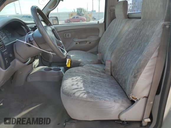 2004 Toyota Tacoma PreRunner z VIN 5TENM92N34Z415679, wystawiony jako Copart lot #43262745 z przebiegiem 357 650 mil mil oraz Szkoda całkowita • Salvage title. Historia ofert i sprzedaży dostępna na DreamBid. Obrazek 7.