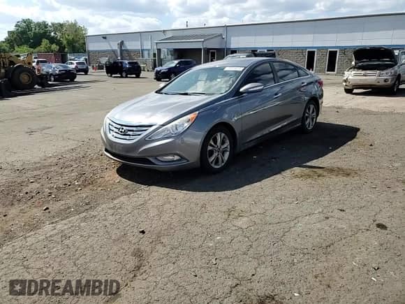 2011 Hyundai Sonata Limited с VIN 5NPEC4AC2BH272732, выставлен на аукционе Copart как лот 81110195 с пробегом 141 595 миль миль и Списание • Salvage title. История ставок и продаж доступна на DreamBid. Изображение 13.
