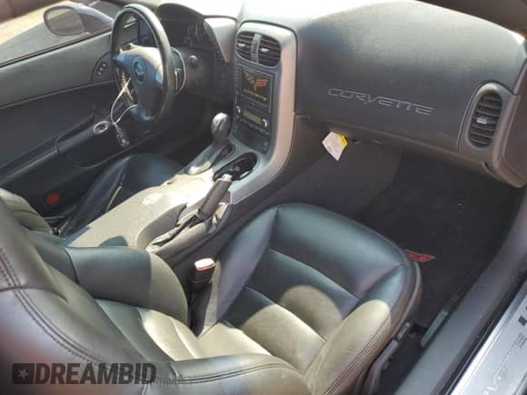 2006 Chevrolet Corvette с VIN 1G1YY36U865125842, выставлен на аукционе Copart как лот 71679785 с пробегом 77 772 миль миль и Чистый • Clean title. История ставок и продаж доступна на DreamBid. Изображение 8.