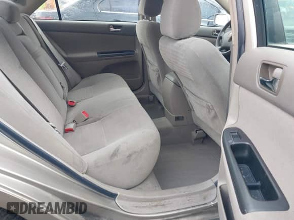 2005 Toyota Camry LE с VIN 4T1BF32K15U594407, выставлен на аукционе IAAI как лот 41490130 с пробегом 117 389 миль миль и . История ставок и продаж доступна на DreamBid. Изображение 8.
