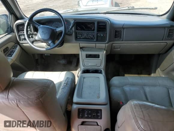 2002 Chevrolet Suburban Z71 z VIN 3GNFK16Z22G216048, wystawiony jako Copart lot #60589495 z przebiegiem 198 760 mil mil oraz Czysty tytuł • Clean title. Historia ofert i sprzedaży dostępna na DreamBid. Obrazek 8.