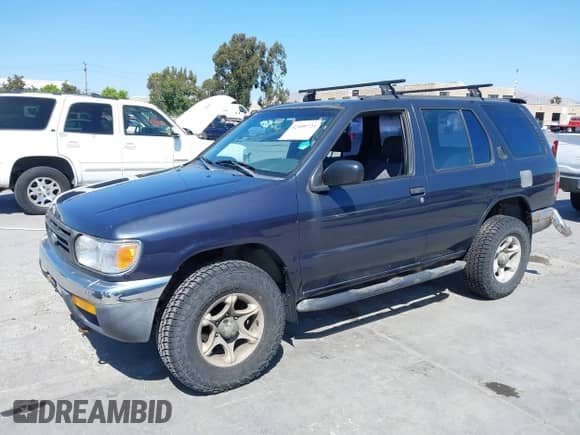 1998 Nissan Pathfinder XE with VIN JN8AR05Y7WW267624, listed as a IAAI auction lot 42409724 with Not provided miles and . Bid and sale history available at DreamBid. Image 2.