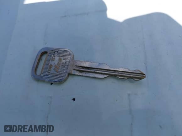 2002 Chevrolet Tracker with VIN 2CNBJ13C726919100, listed as a IAAI auction lot 42309454 with Not provided miles and . Bid and sale history available at DreamBid. Image 11.