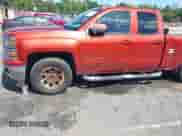 2015 Chevrolet Silverado 1500 LT z VIN 1GCVKREH1FZ194142, wystawiony jako IAAI lot #43016369 z przebiegiem 213 511 mil mil oraz . Historia ofert i sprzedaży dostępna na DreamBid. Obrazek 17.