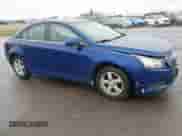 2012 Chevrolet Cruze 1LT z VIN 1G1PF5SC4C7307807, wystawiony jako IAAI lot #43452141 z przebiegiem 147 559 mil mil oraz . Historia ofert i sprzedaży dostępna na DreamBid. Obrazek 1.