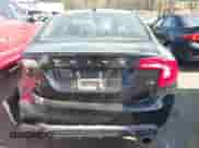 2017 Volvo S60 Dynamic с VIN YV126MFL4H2433816, выставлен на аукционе IAAI как лот 41924157 с пробегом 80 000 миль миль и . История ставок и продаж доступна на DreamBid. Изображение 16.