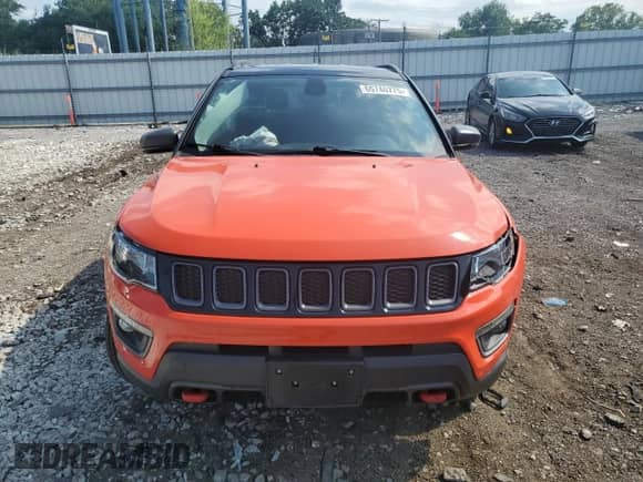 2019 Jeep Compass Trailhawk с VIN 3C4NJDDB3KT772813, выставлен на аукционе Copart как лот 65746775 с пробегом Не указан миль и Списание • Salvage title. История ставок и продаж доступна на DreamBid. Изображение 5.