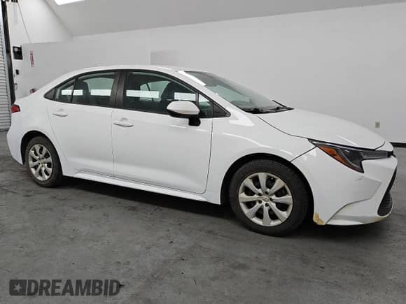 2021 Toyota Corolla LE with VIN 5YFEPMAE8MP195585, listed as a Copart auction lot 87119625 with 85,694 mi miles and Clean title. Bid and sale history available at DreamBid. Image 4.