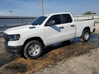 2024 Ram 1500 Tradesman z VIN 1C6SRFCT6RN127544, wystawiony jako Copart lot #58069864 z przebiegiem 28 mil mil oraz Czysty tytuł • Clean title. Historia ofert i sprzedaży dostępna na DreamBid. Obrazek 1.